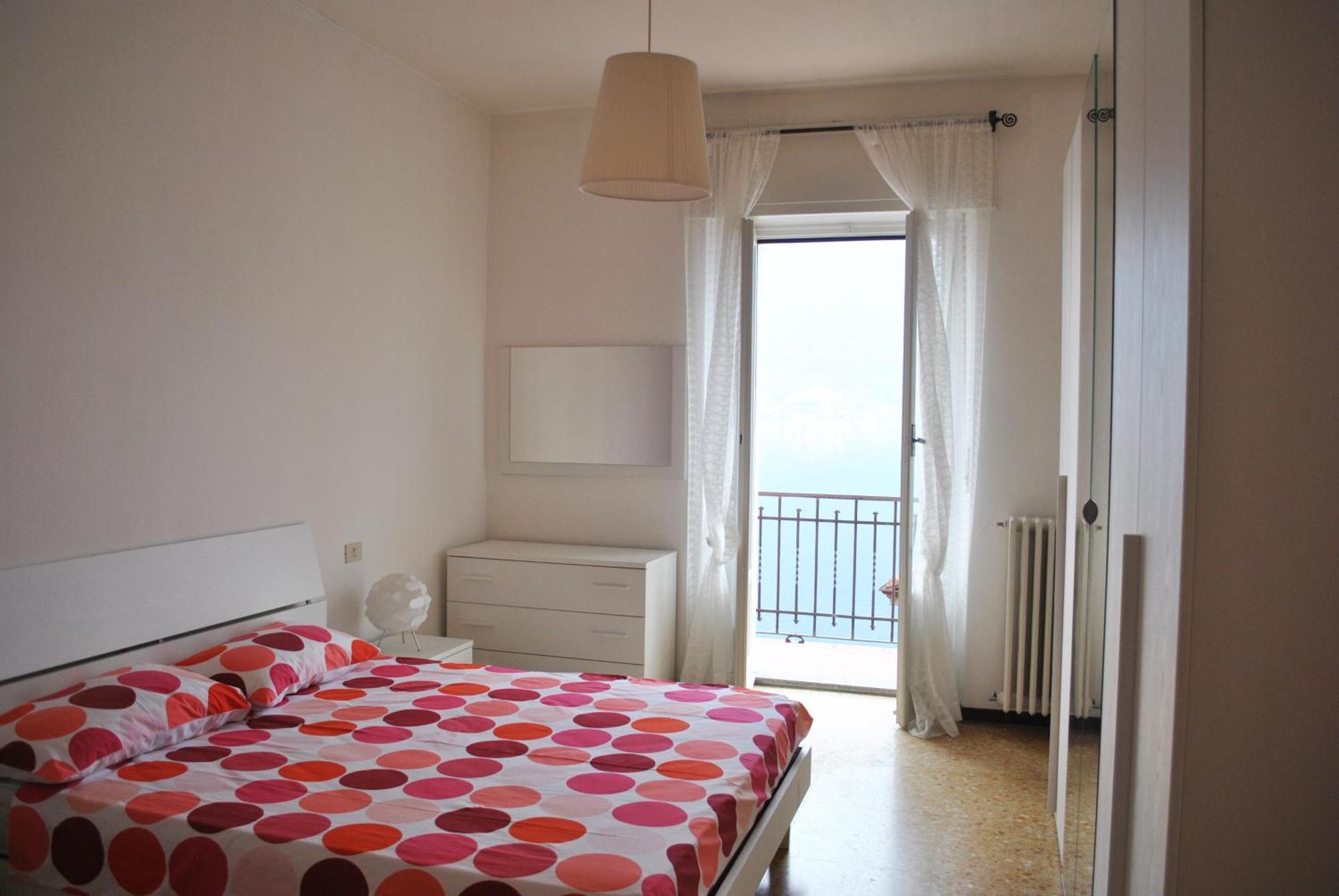 The Romantic Village House - Apartments With Lake View Colonno Exterior photo